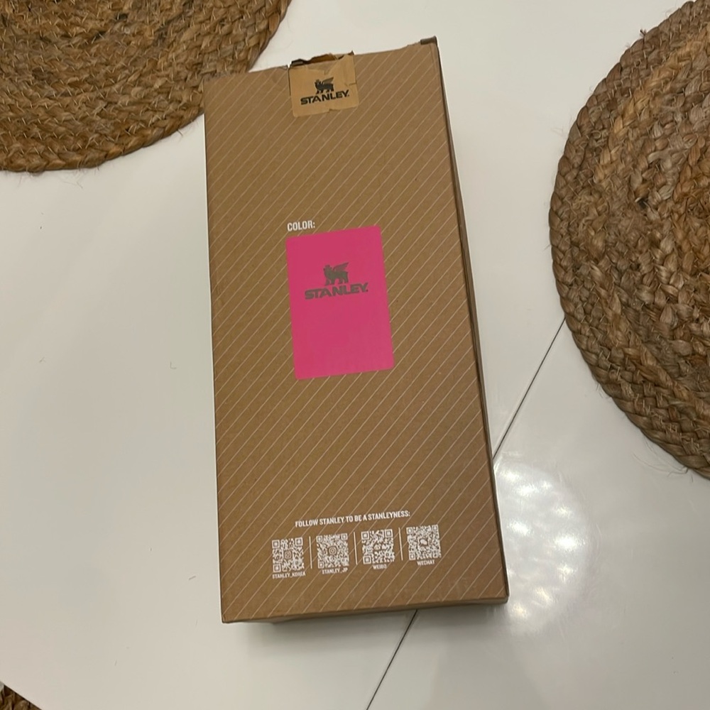 Stanley NIB Pink 40 oz Tumbler